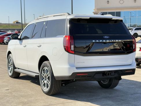 New 2025 Ford Expedition Active image 35