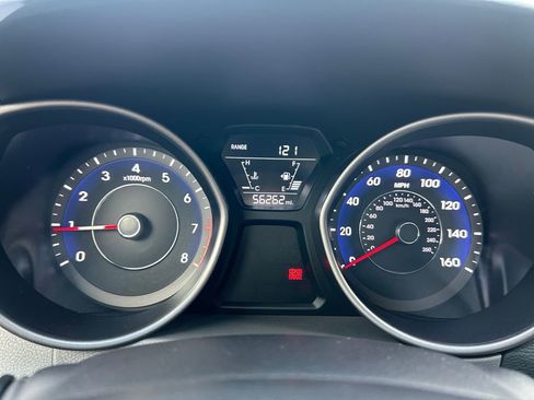 Used 2014 Hyundai Elantra SE image 16