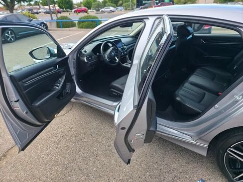 Used 2021 Honda Accord Touring image 15