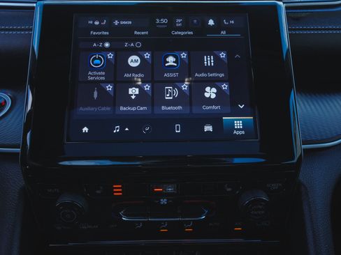 Used 2024 Jeep Grand Cherokee Altitude image 18