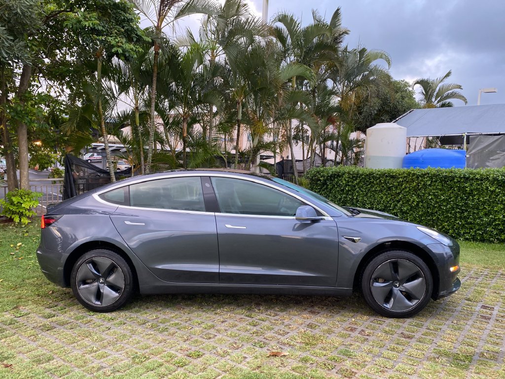Used 2019 Tesla Model 3 Mid Range RWD image 8