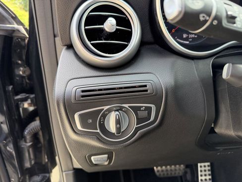 Certified 2021 Mercedes-Benz GLC 300 image 6
