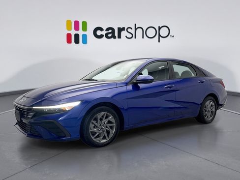 Used 2024 Hyundai Elantra SEL FWD image 1