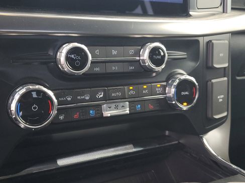 Used 2023 Ford F150 Lariat w/ Trailer Tow Package AWD/4WD image 11