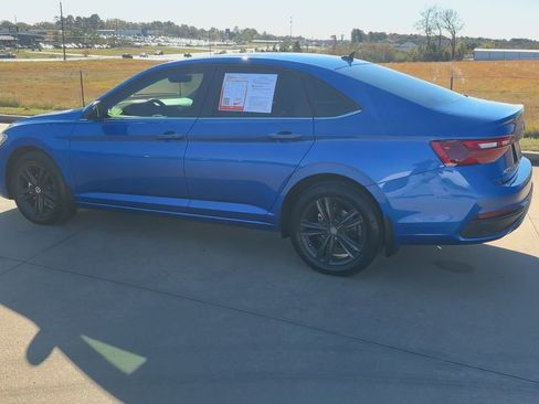 Used 2024 Volkswagen Jetta SE image 7