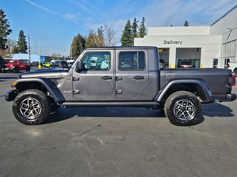 Certified 2025 Jeep Gladiator Rubicon w/ Convenience Group image 3