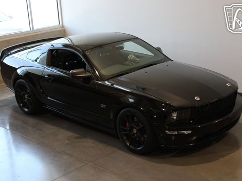 Used 2005 Ford Mustang GT RWD image 20