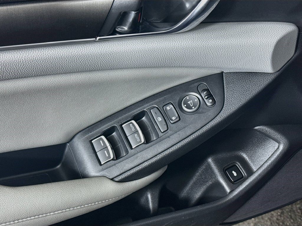 Used 2019 Honda Accord LX image 23