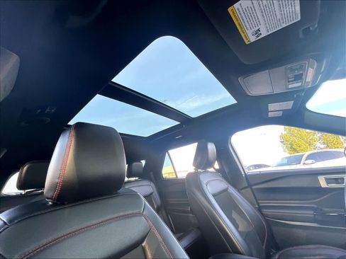 Used 2023 Ford Explorer ST-Line w/ Class IV Trailer Tow Package image 23