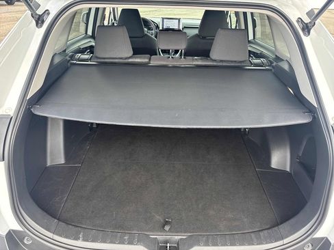 Used 2025 Toyota RAV4 XLE AWD/4WD image 25