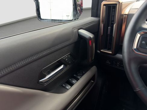 Certified 2024 GMC Hummer EV 3X AWD/4WD image 6