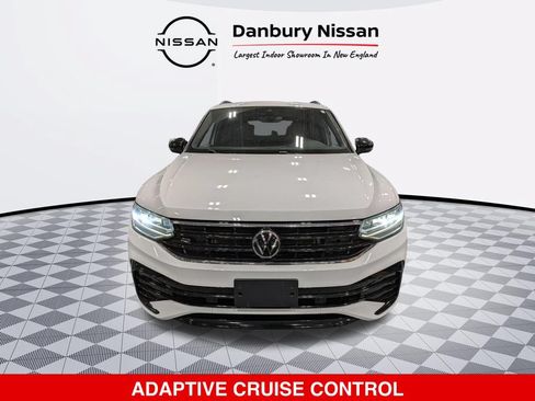 Used 2022 Volkswagen Tiguan SE R-Line AWD/4WD image 9