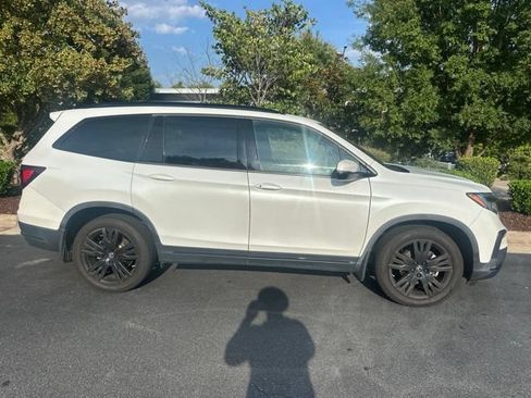 Used 2022 Honda Pilot Black Edition image 2