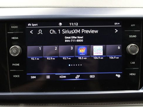 Used 2024 Volkswagen Taos SE AWD/4WD image 15