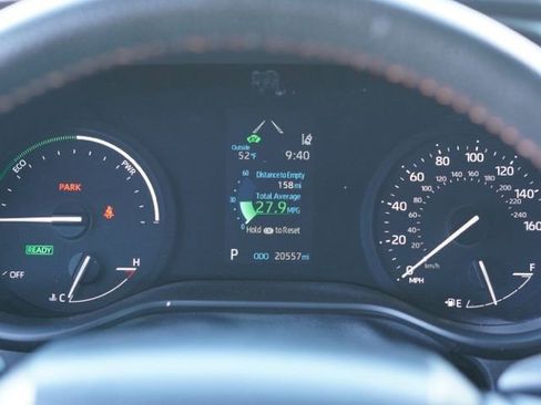 Used 2023 Toyota Sienna XSE image 19