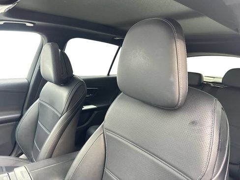 Used 2024 Mercedes-Benz GLC 300 image 25