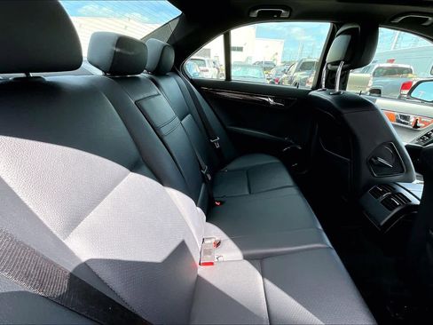 Used 2009 Mercedes-Benz C 350 Sport image 17