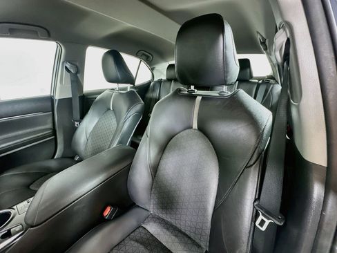 Used 2019 Toyota Camry XSE FWD image 20