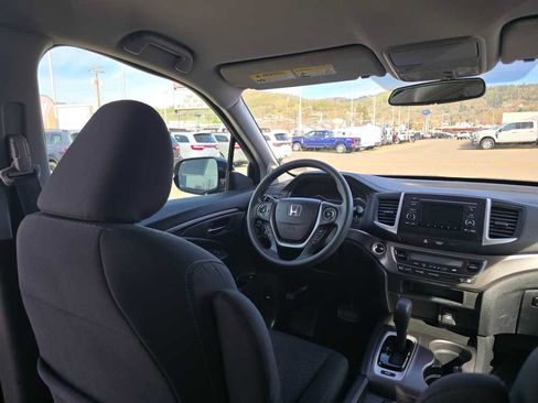 Used 2017 Honda Ridgeline Sport image 10