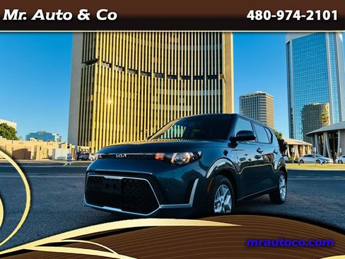 Used 2023 Kia Soul LX w/ LX Technology Package FWD image 1
