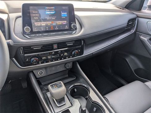 Used 2021 Nissan Rogue SL image 23