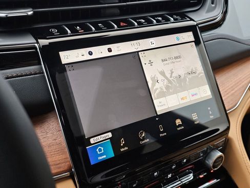 New 2025 Jeep Grand Cherokee Summit image 19