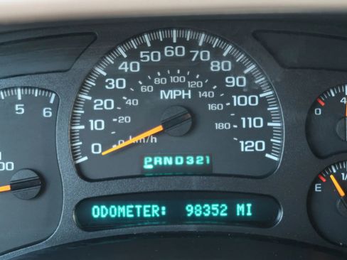 Used 2004 GMC Yukon XL SLT w/ Preferred Equipment Group image 28