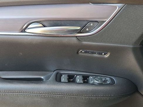 Used 2019 Cadillac XT5 Premium Luxury image 7