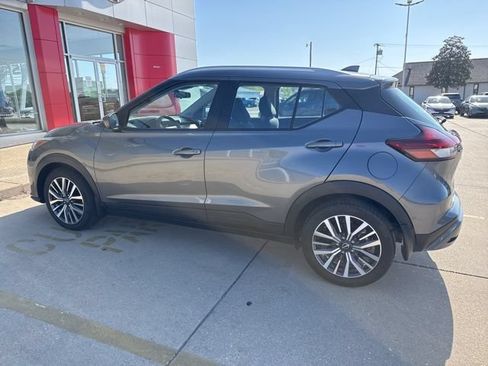 Used 2022 Nissan Kicks SV FWD image 12