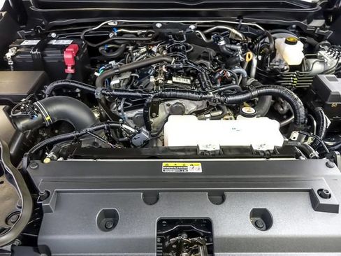 Used 2025 Toyota Tacoma TRD Off-Road AWD/4WD image 35