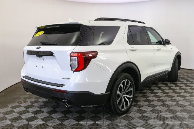 Used 2023 Ford Explorer ST-Line AWD/4WD image 13