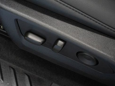 Used 2026 Chevrolet Colorado Trail Boss AWD/4WD image 7