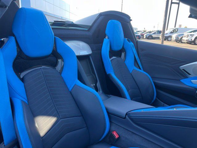 Used 2025 Chevrolet Corvette Z06 RWD image 27