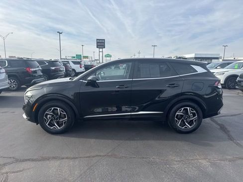 Used 2024 Kia Sportage LX image 7