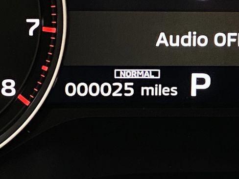 New 2026 Mitsubishi Outlander LE AWD/4WD image 49