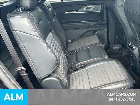Used 2026 Ford Explorer ST-Line w/ ST-Line Street Pack AWD/4WD image 17