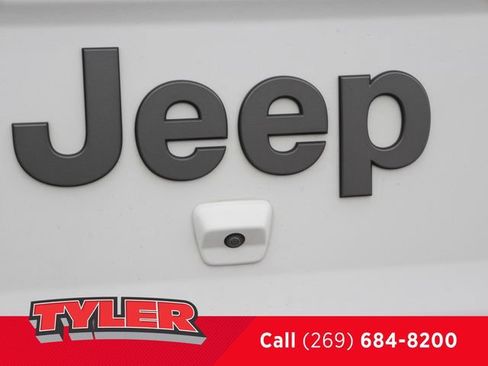 Used 2021 Jeep Gladiator Sport w/ Quick Order Package 24Q 80Th AWD/4WD image 15