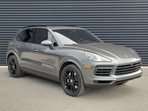 Certified 2023 Porsche Cayenne AWD/4WD image 9