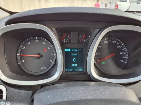 Used 2017 Chevrolet Equinox LS FWD image 13