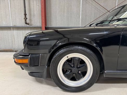 Used 1987 Porsche 911 Carrera RWD image 10