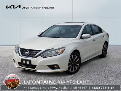 Used 2017 Nissan Altima 2.5 SL w/ Moonroof Package