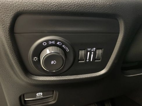 Certified 2024 Jeep Grand Cherokee Summit w/ Adv Protech Group IV AWD/4WD image 22