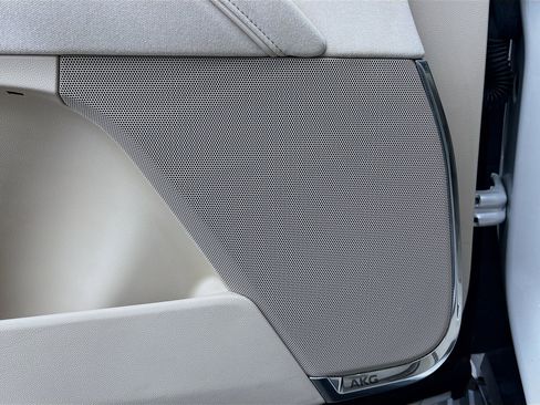 Used 2023 Cadillac Escalade ESV Sport Platinum w/ LPO, ONYX Package image 26