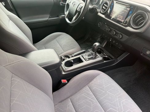 Used 2019 Toyota Tacoma TRD Sport w/ Technology Package RWD image 15