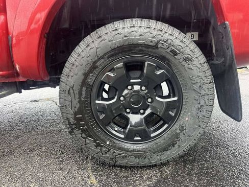 Used 2013 Toyota Tacoma 4x4 Double Cab w/ SR5 Pkg image 11