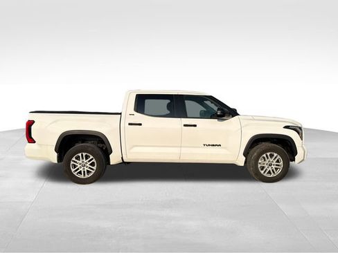 Used 2023 Toyota Tundra SR5 w/ SR5 Convenience Package AWD/4WD image 4