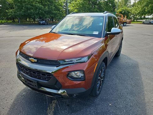 Used 2021 Chevrolet TrailBlazer ACTIV w/ Sun and Liftgate Package AWD/4WD image 2