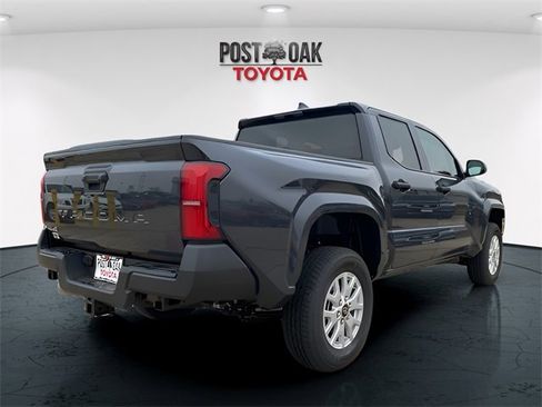 Used 2025 Toyota Tacoma SR image 7