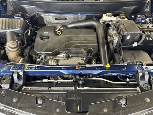 Certified 2023 Chevrolet Equinox RS FWD image 28