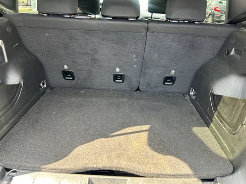 Used 2023 Jeep Renegade Latitude AWD/4WD image 19